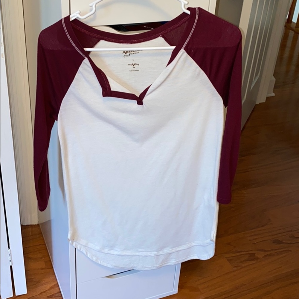 Quarter sleeve top